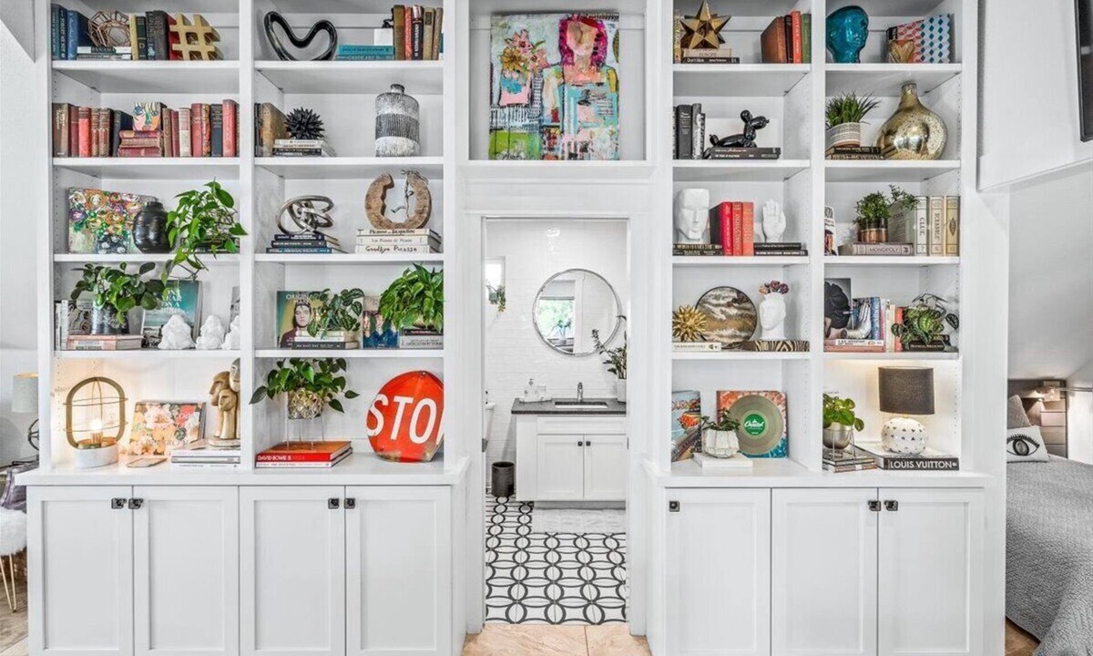 Downtown Apartment | DOWNTOWN STUDIO C, TOP 10 VACATION RENTAL, Bikers Paradise!