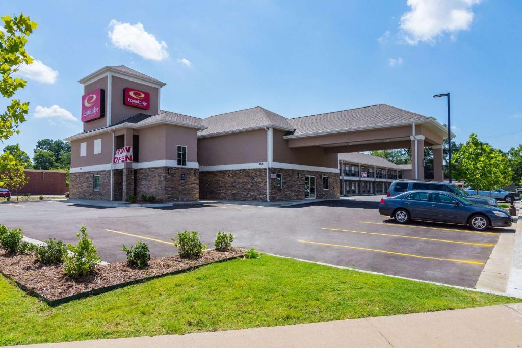 North Little Rock Hotel | Econo Lodge Inn & Suites North Little Rock near Riverfront