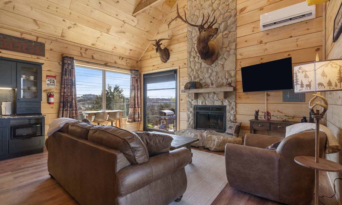 Branson Cabin | Elk Lodge – Cabin for 4!
