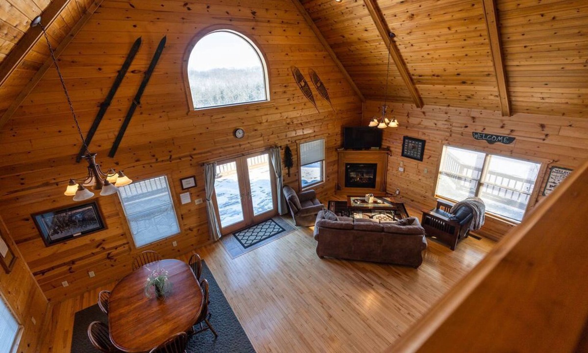 Ferryville Cabin | Escape to The Pines, the perfect destination for romance, seclusion & relaxation