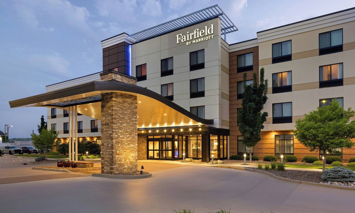 Historic Downtown La Crosse Hotel | Fairfield Inn & Suites by Marriott La Crosse Downtown