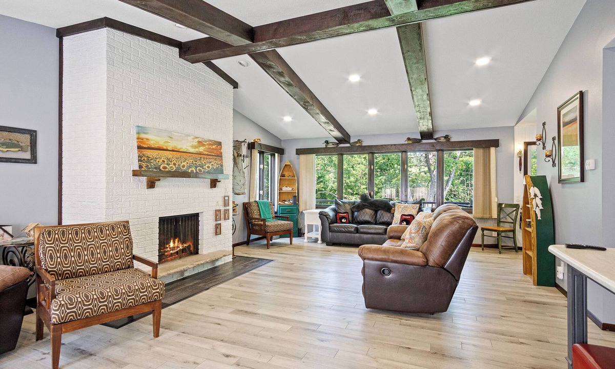 Jim Falls House | Family Adventure at Lake Wissota Lodge + Studio