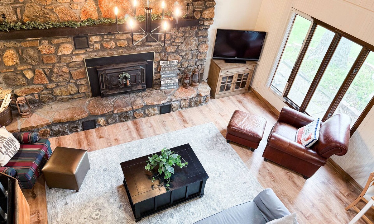 Gravois Mills House | Family Cabin-Private Cove-Calm Water-Great Fishing