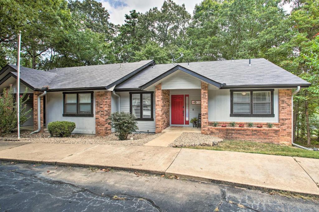 Hot Springs Village House | Furnished Deck and Grill Hot Springs House
