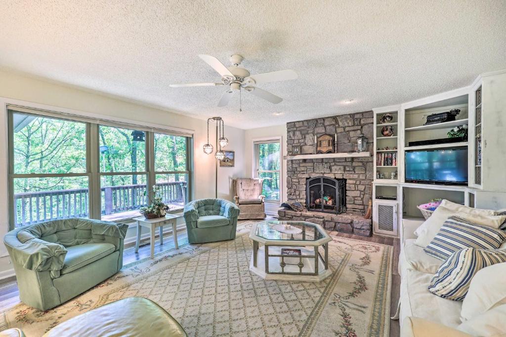 Hot Springs Village House | Furnished Deck with Views Hot Springs Cottage