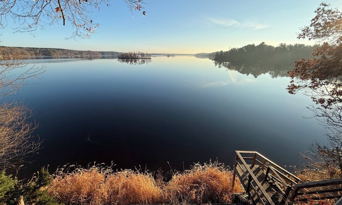 Augusta House | Gorgeous Lake Eau Claire home!