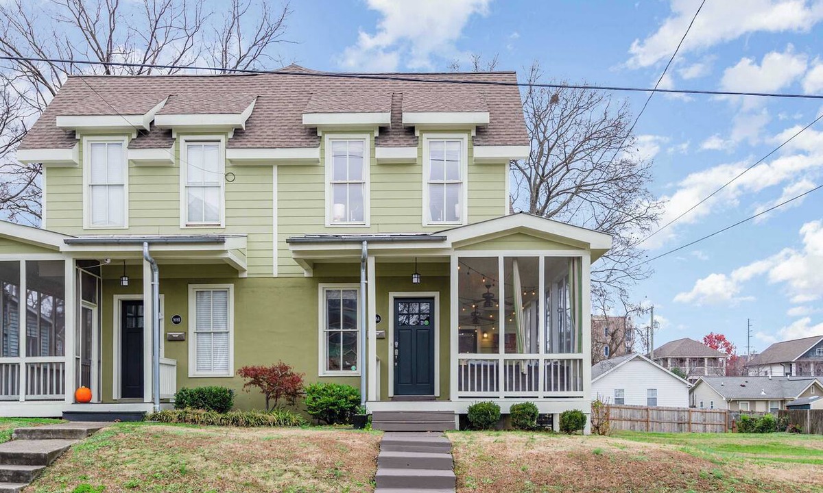 Hope Gardens Condo | Group Stay for 10 with Grill & Cozy Fireplace