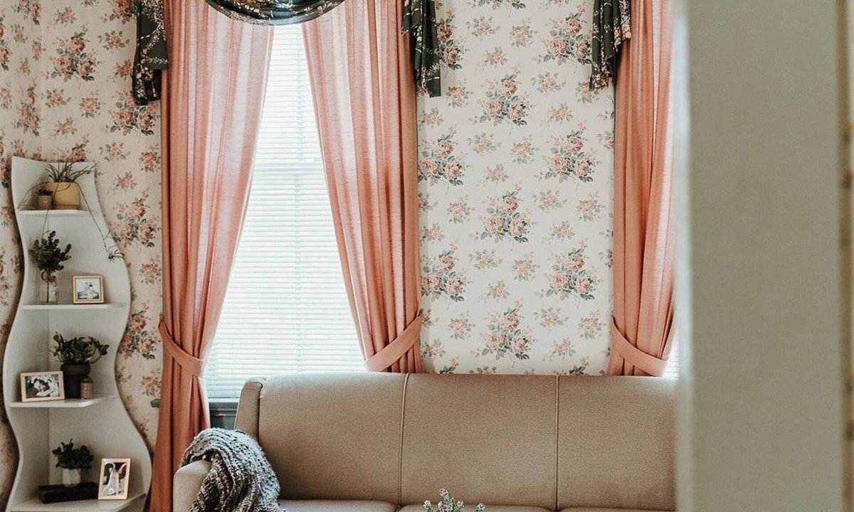 Hermann Bed & Breakfast | Historic District - Vintage Charm - Imy Suite