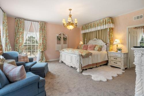 Fort Smith House | Historic Mansion-Blushing Rose