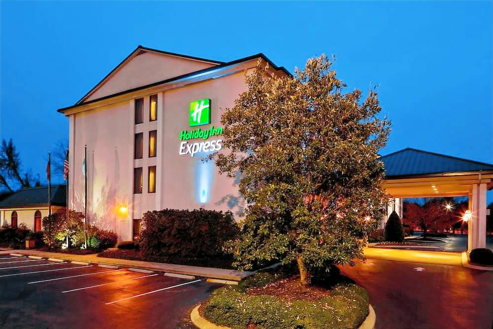 Hendersonville Hotel | Holiday Inn Express Nashville-Hendersonville, an IHG Hotel