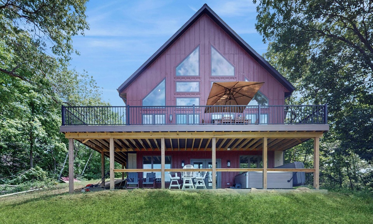 Eastman House | Hot Tub, River Views! Luxurious Wisconsin Retreat