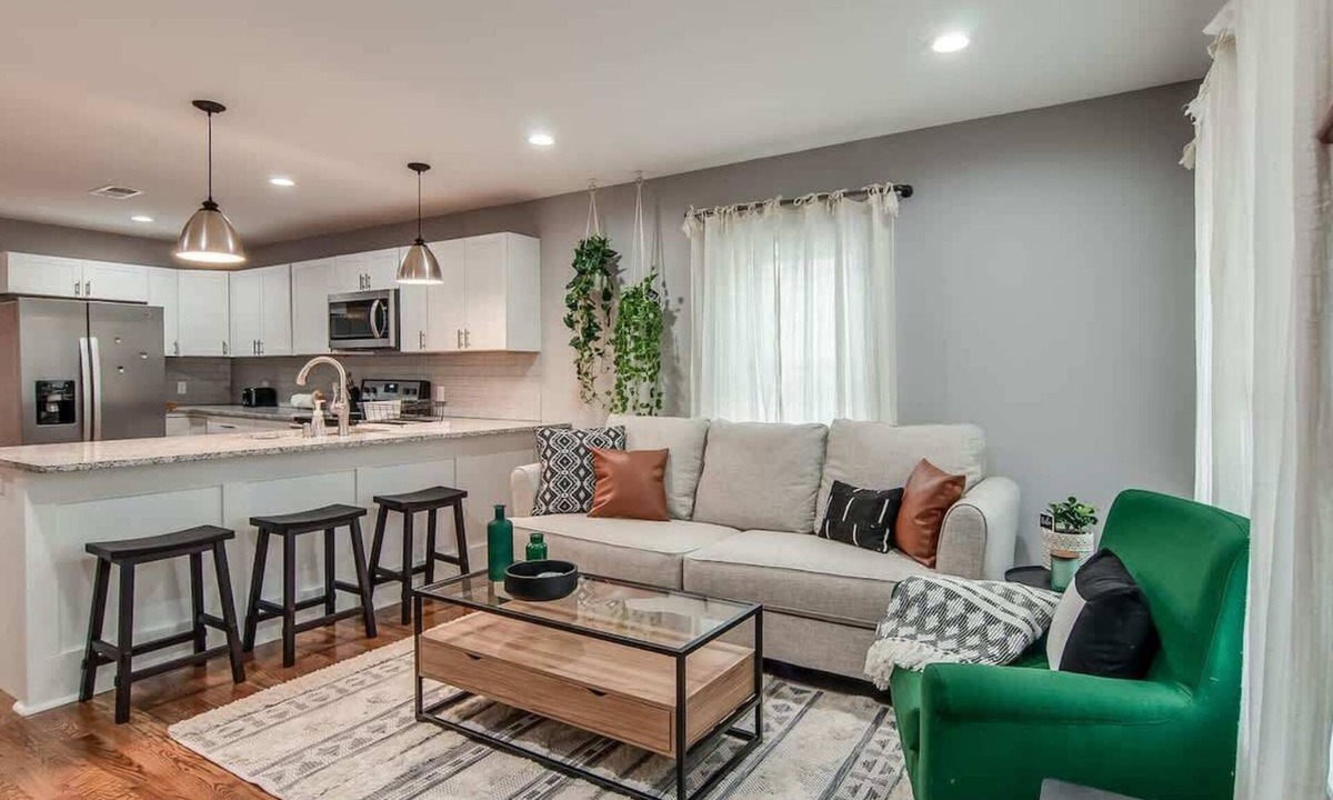 North Nashville House | Hotel Monica - Monthly Rental