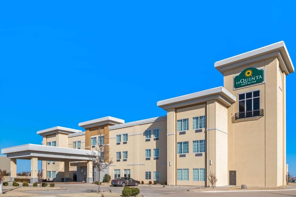 Weatherford Hotel | La Quinta by Wyndham Weatherford OK