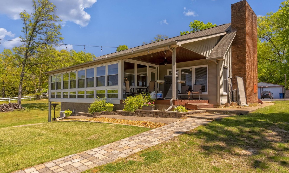 Wolf Creek House | Lakefront 5BR · Dock, Kayaks, Hot Tub & Beach