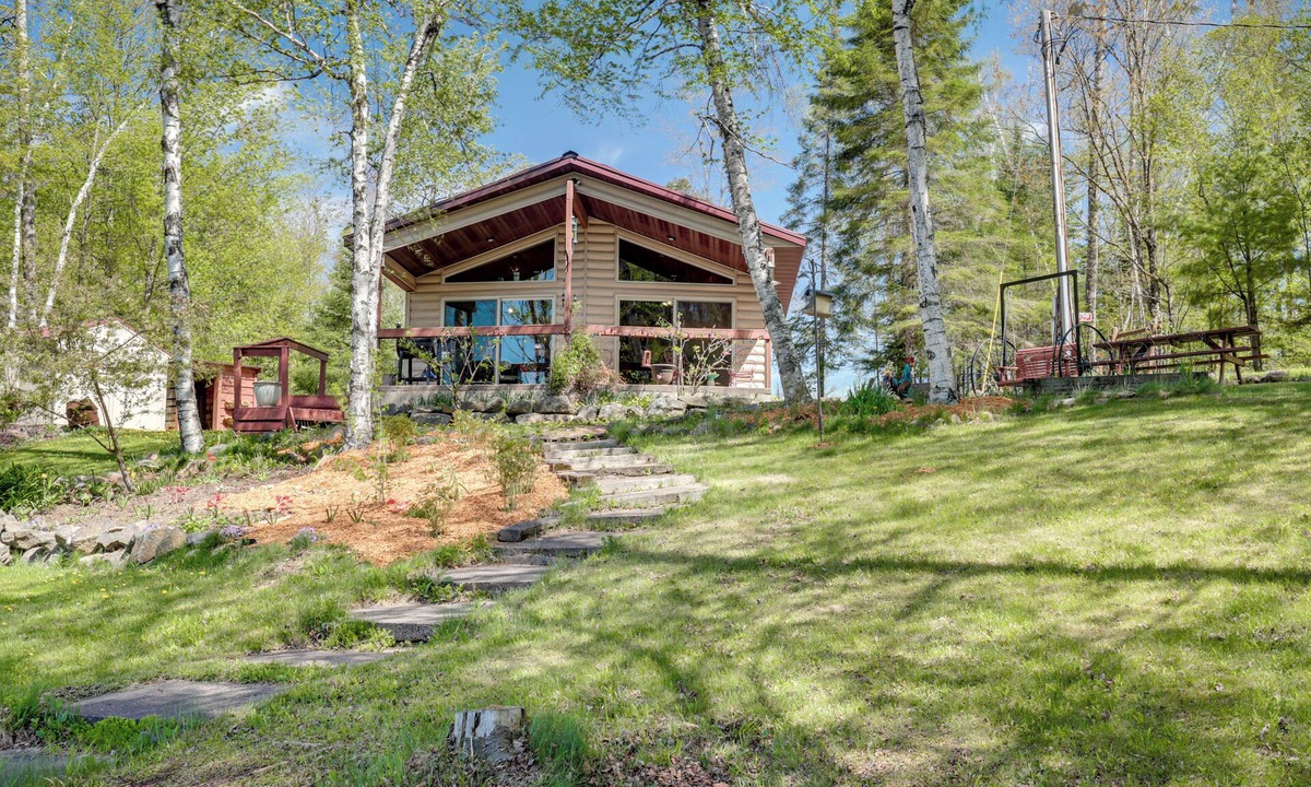 Medford Cabin | Lakefront Family Cabin w/Views in Medford
