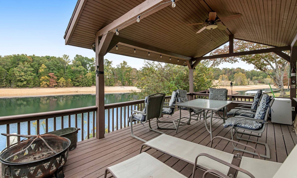 Jefferson City House | Lakefront Retreat, Dock, Fire Pit, Pet Friendly