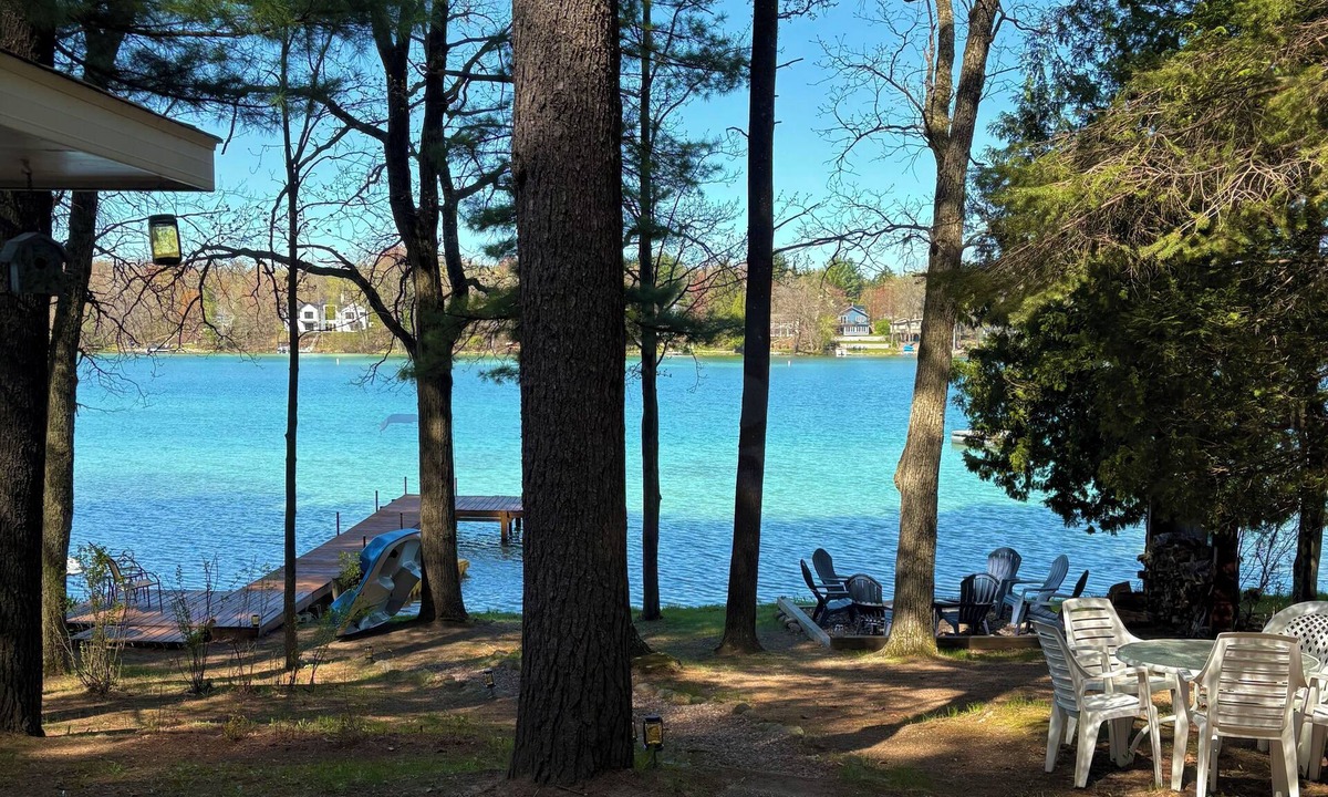 Waupaca Cottage | Lakeside Escape, Sandy Shores, Sunset Views, Boat Rental
