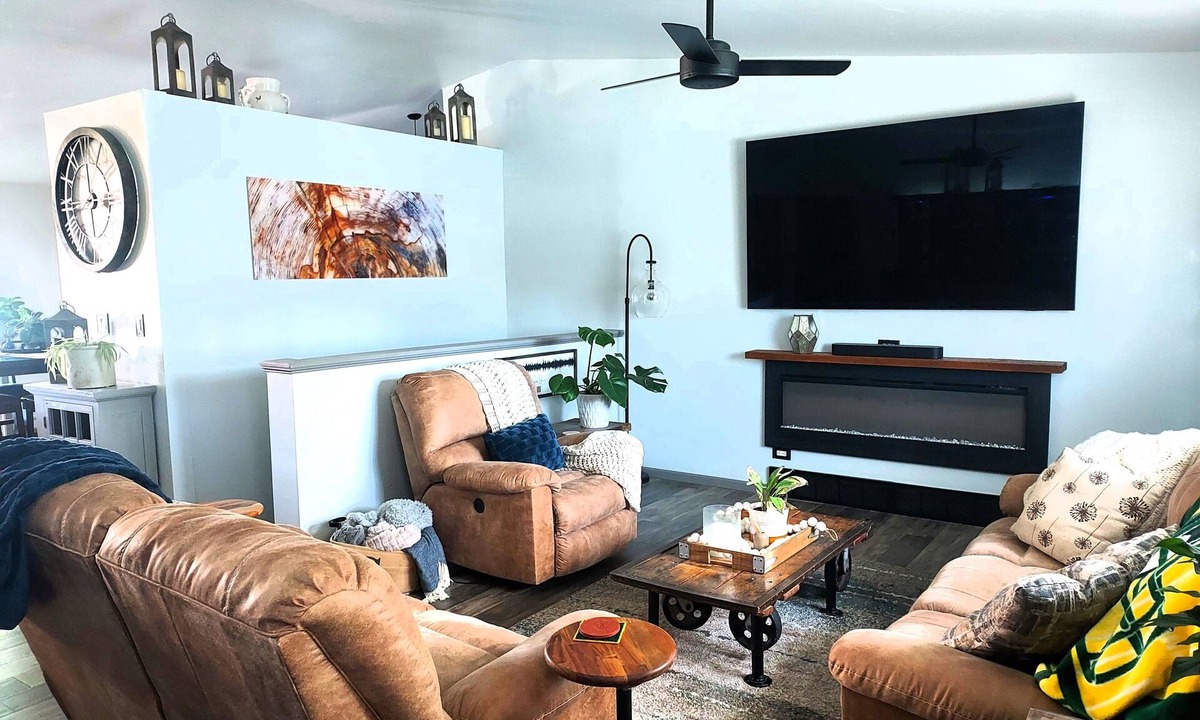 Ashwaubenon House | Lambeau Legends III Fantastic 4-bedroom house near Lambeau Field!