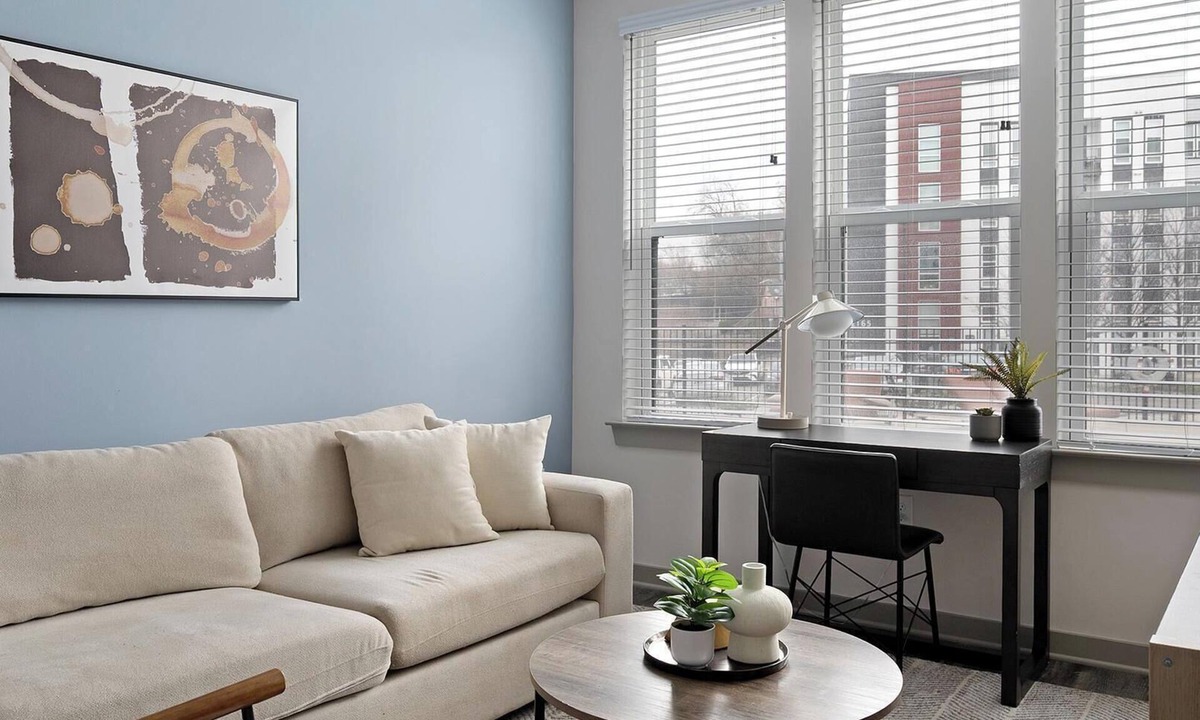 Hurwood Heights Apartment | Landing | Amazing 1BD, Gym, Pool