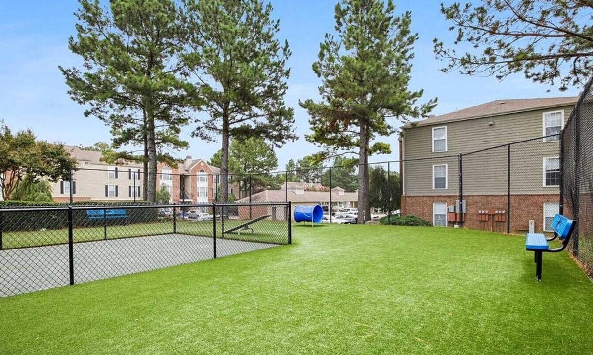Cordova Apartment | Landing at Stonebridge Crossing Apartment Homes - 3 Bedrooms in Downtown Cordova