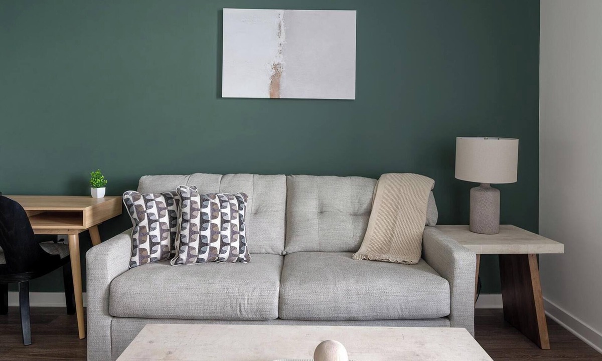Brentwood Apartment | Landing | Beautiful 1BD, Gym, Clubhouse