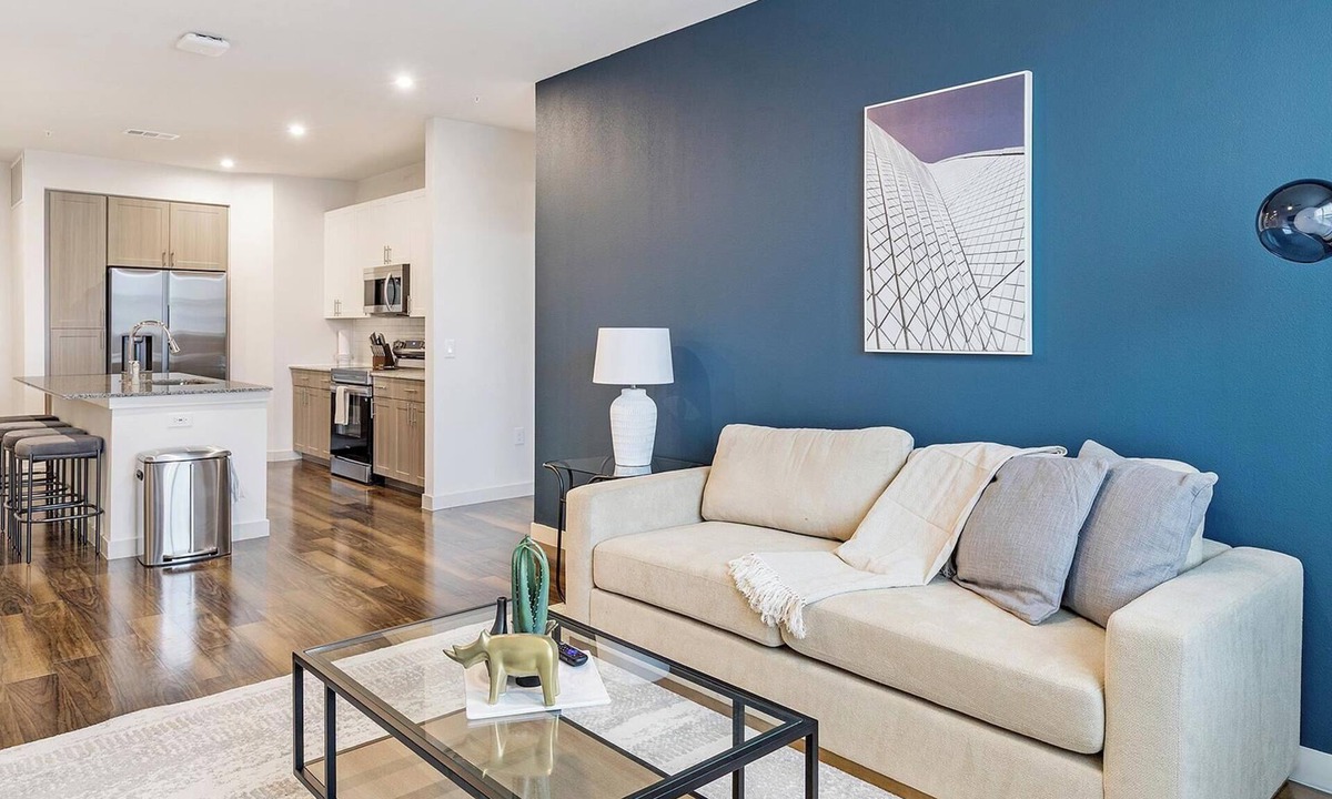 Fate Apartment | Landing | Beautiful 2BD, Clubhouse, Pool