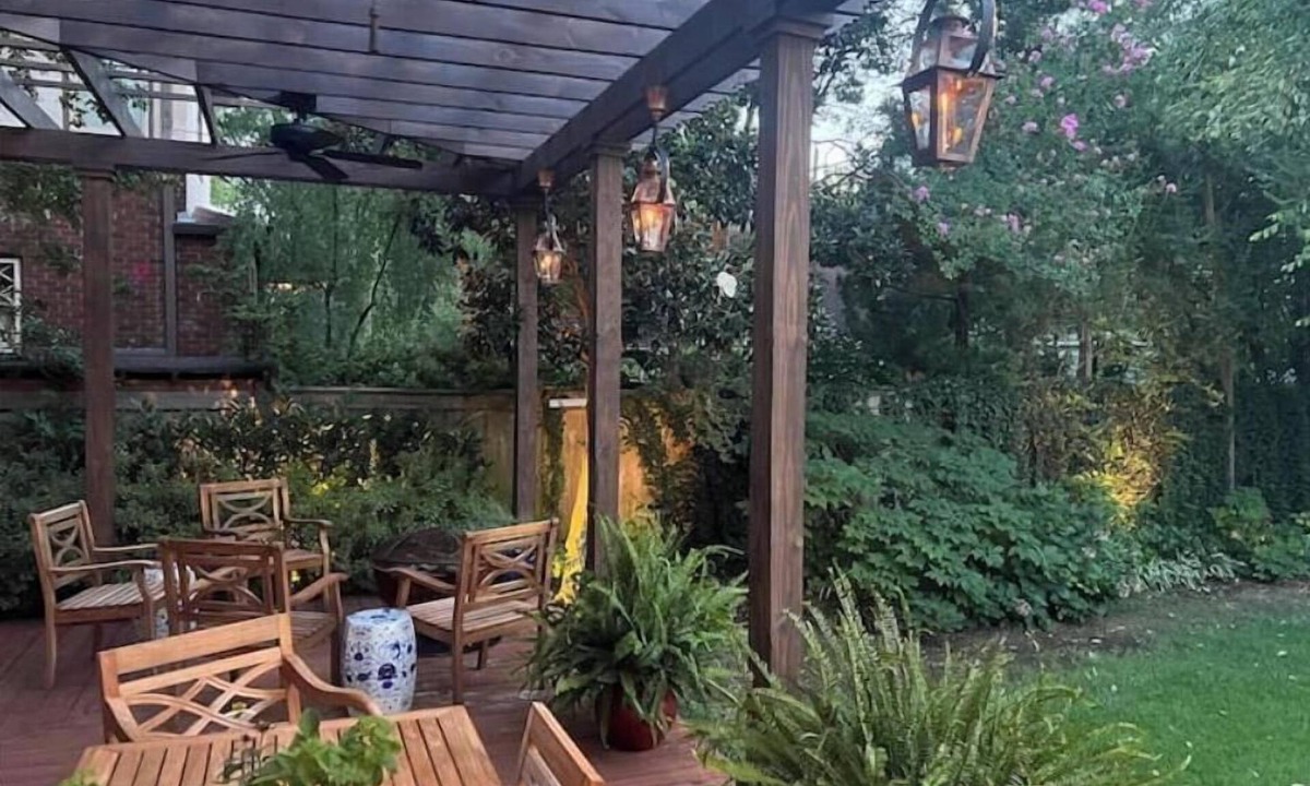 Central Gardens House | Luxury and Old World Charm in Historic Midtownnn