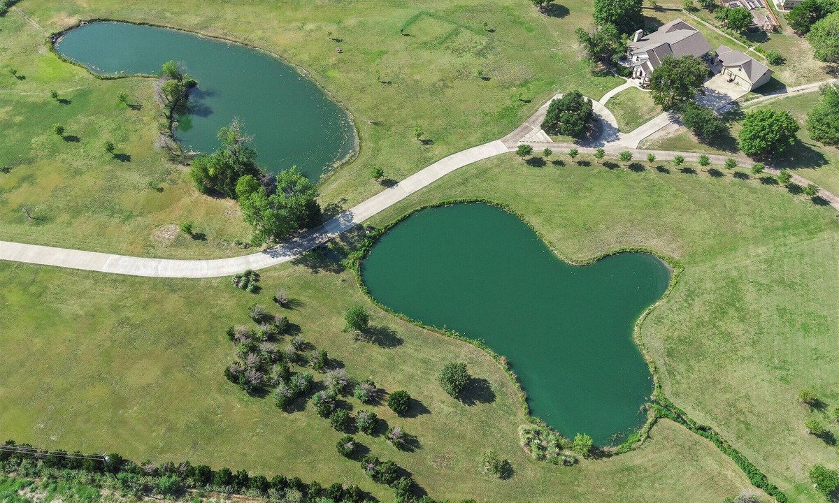 Wylie House | Luxury Private 5BR Estate 6.5 Acres, Private Pond, Sleeps 12, Dallas/FIFA 2026