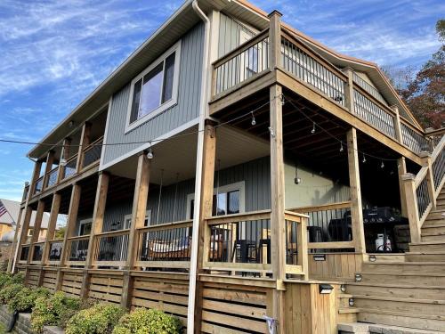Tullahoma House | Lynchburg's Best-Kept Secret: A Unique Rental with Private Dock and Open Water Views