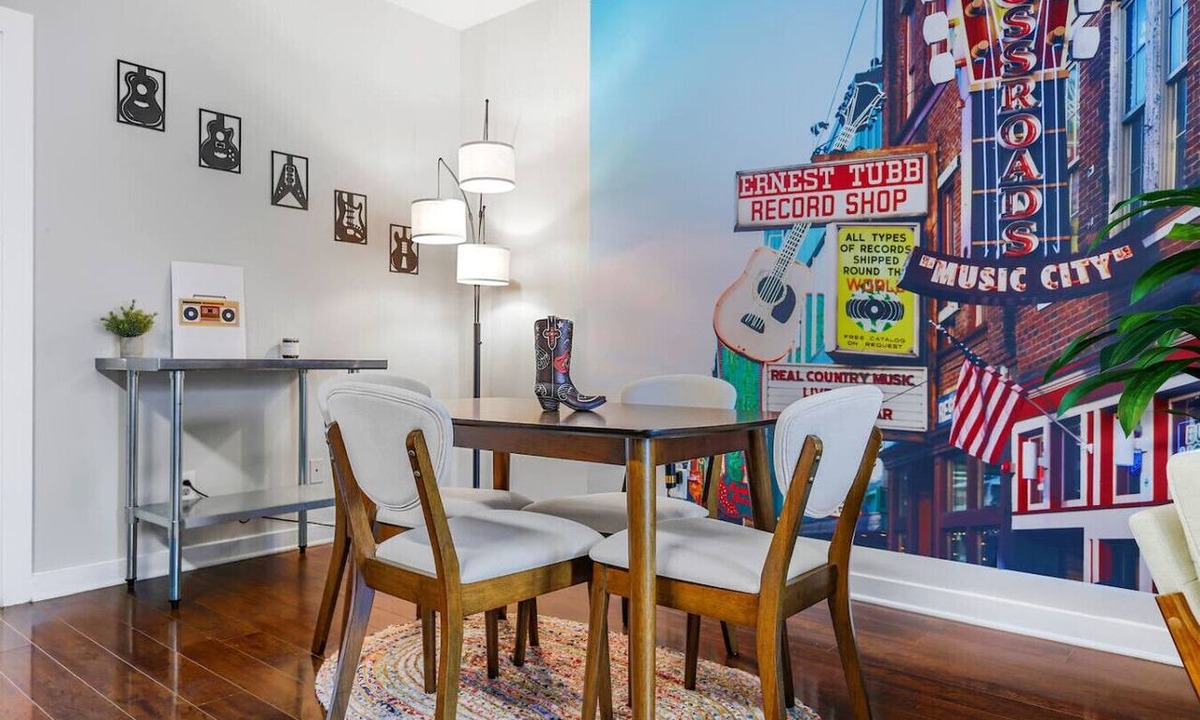 Salemtown Apartment | Melody Motel (Gated Parking!)