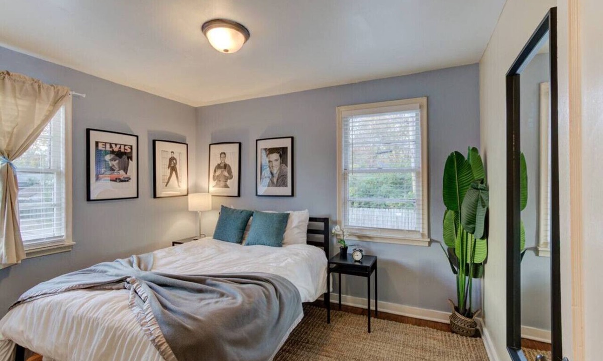 Midtown Apartment | Midtown Gated Spot | Steps To Overton Blues & BBQ
