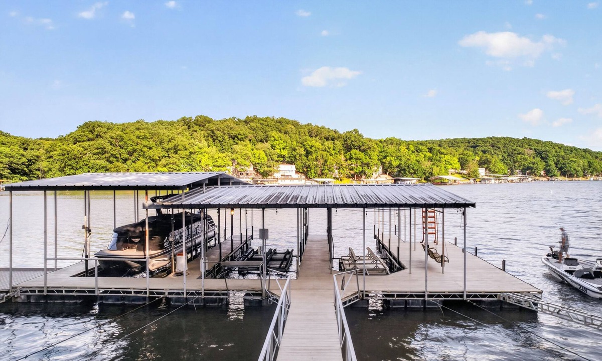 Osage Beach House | Mimosa House - 5 bdrm house with large dock!