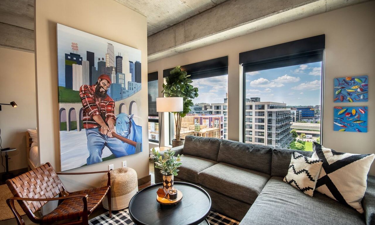 Warehouse District Apartment | MINNeSTAY* Sable 702 | North Loop | Target Center