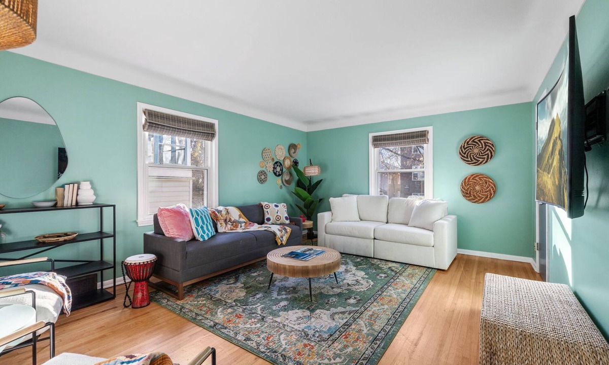 Whittier House | MINNeSTAY* Uptown Muse