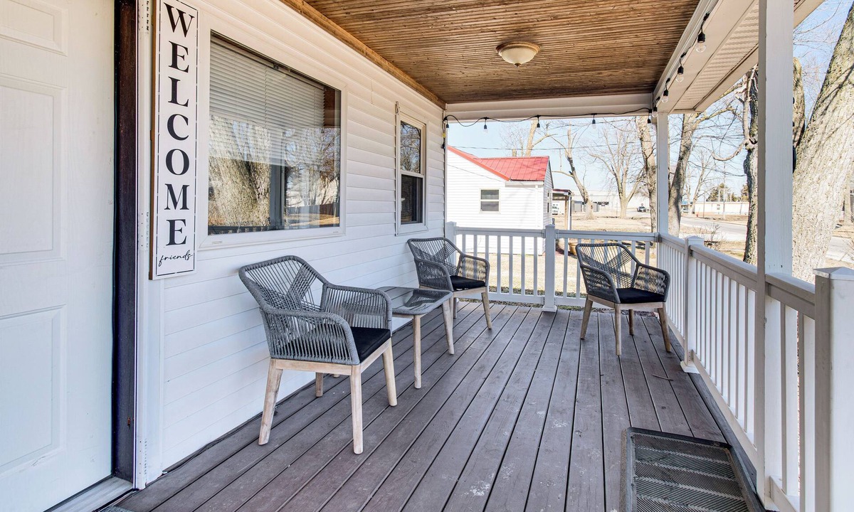 Casey Cottage | Mins to Local Attractions: Pet Friendly w/Yard!