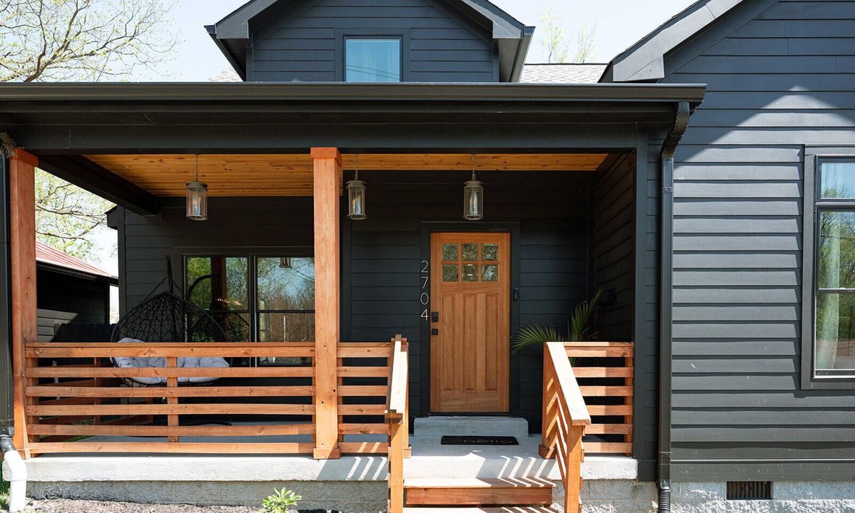 East Hill House | Modern 4BR Nashville Retreat with AC, Wi-Fi, Fitness Room & Prime Location!