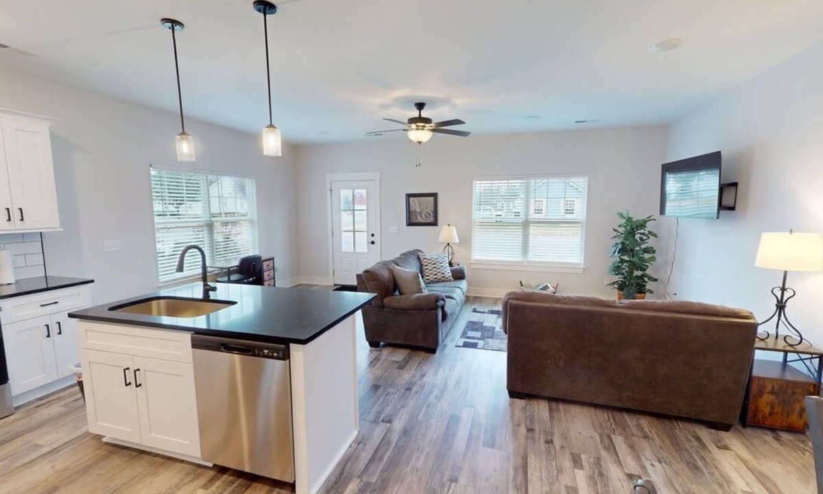 Murfreesboro House | Modern & Pet-Friendly 3BR Stay Near MTSU
