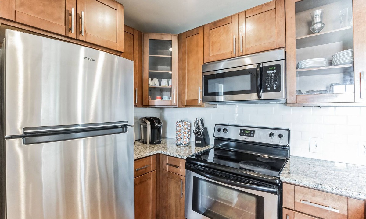 Shelby Hills House | Music City Cottage – A Charming 2 BDR Retreat for Couples and Families!