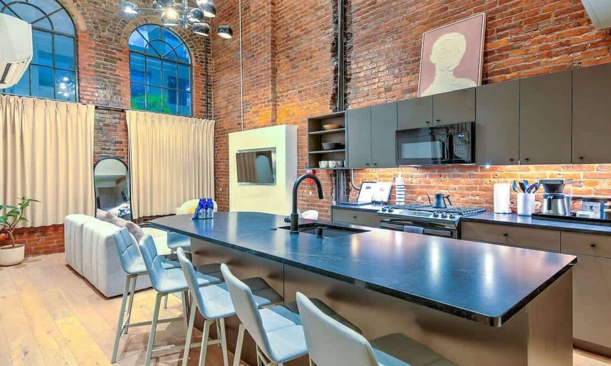 Arts District Apartment | Music City Retreat, 2BR Historic Home - Walk to DT