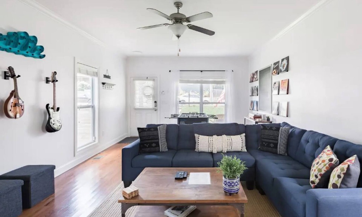 Salemtown House | Musical House - Walkable to Downtown & Big Backyard