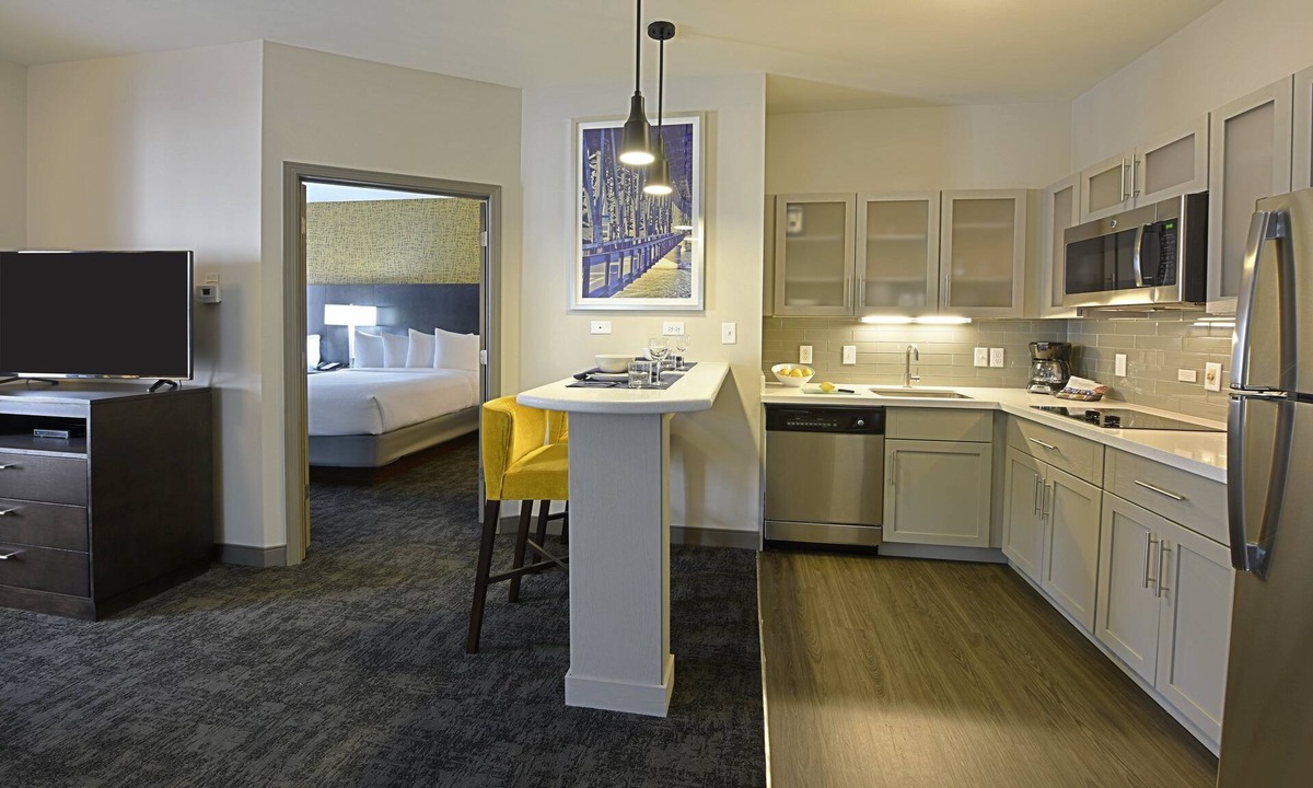 Little Rock Medical District Condo | Near Medical Center. Free Breakfast Buffet. Gym.