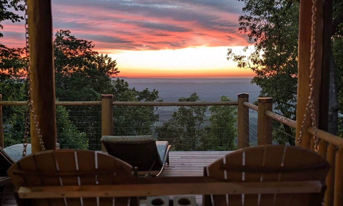 Valley Head Cabin | NEW Owl and Moon Romantic Cabin Majestic Views for Miles Fireplace and Hottub