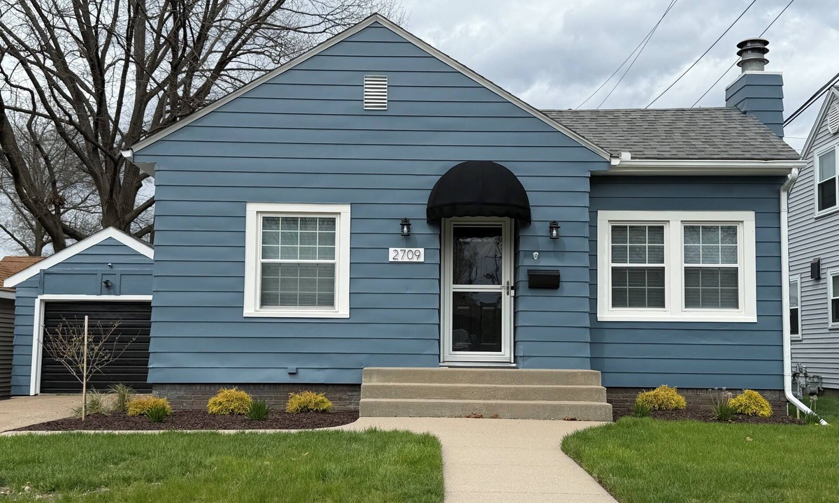 Moline House | Newly remodeled bungalow located in the heart of the Quad Cities.