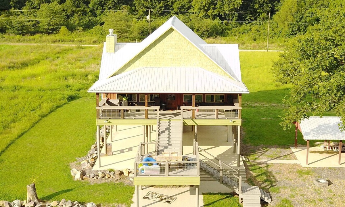 Glenwood Cabin | NOW AVAILABLE.HIGHLIFE RIDGE ON THE CADDO RIVER WITH BREATHTAKING VIEWS!