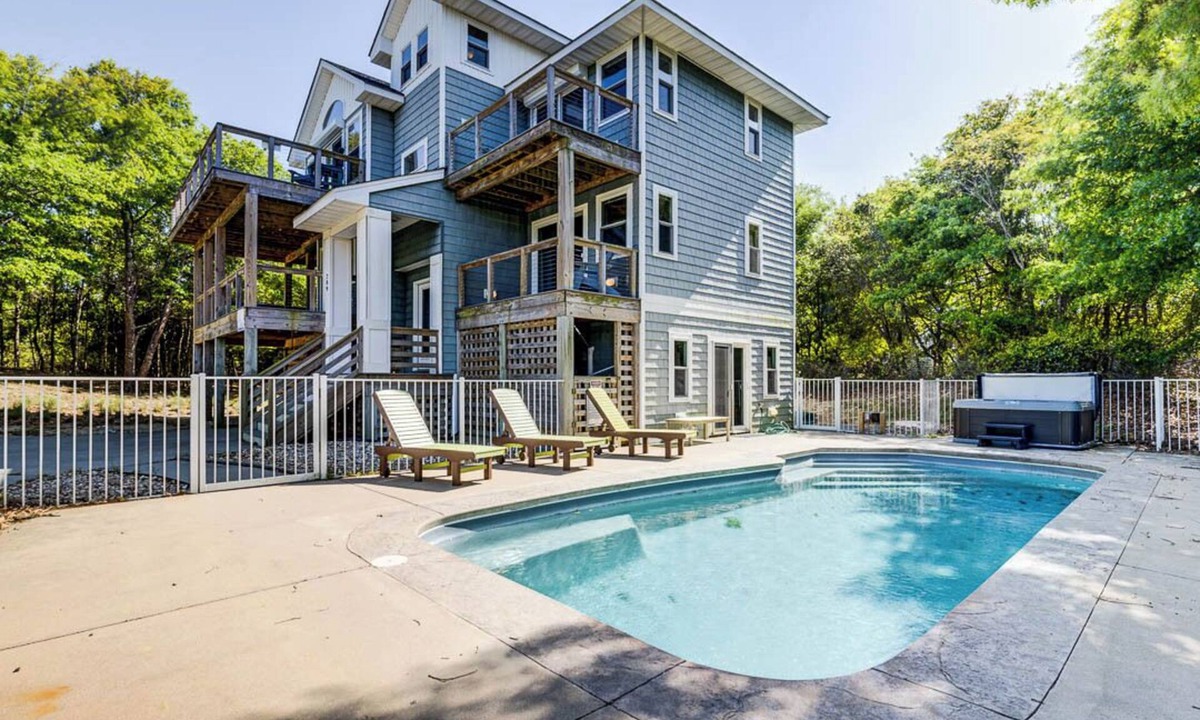 Southern Shores House | OBX Dream (House) | 1920 ft from the Beach | Private Pool | Southern Shores