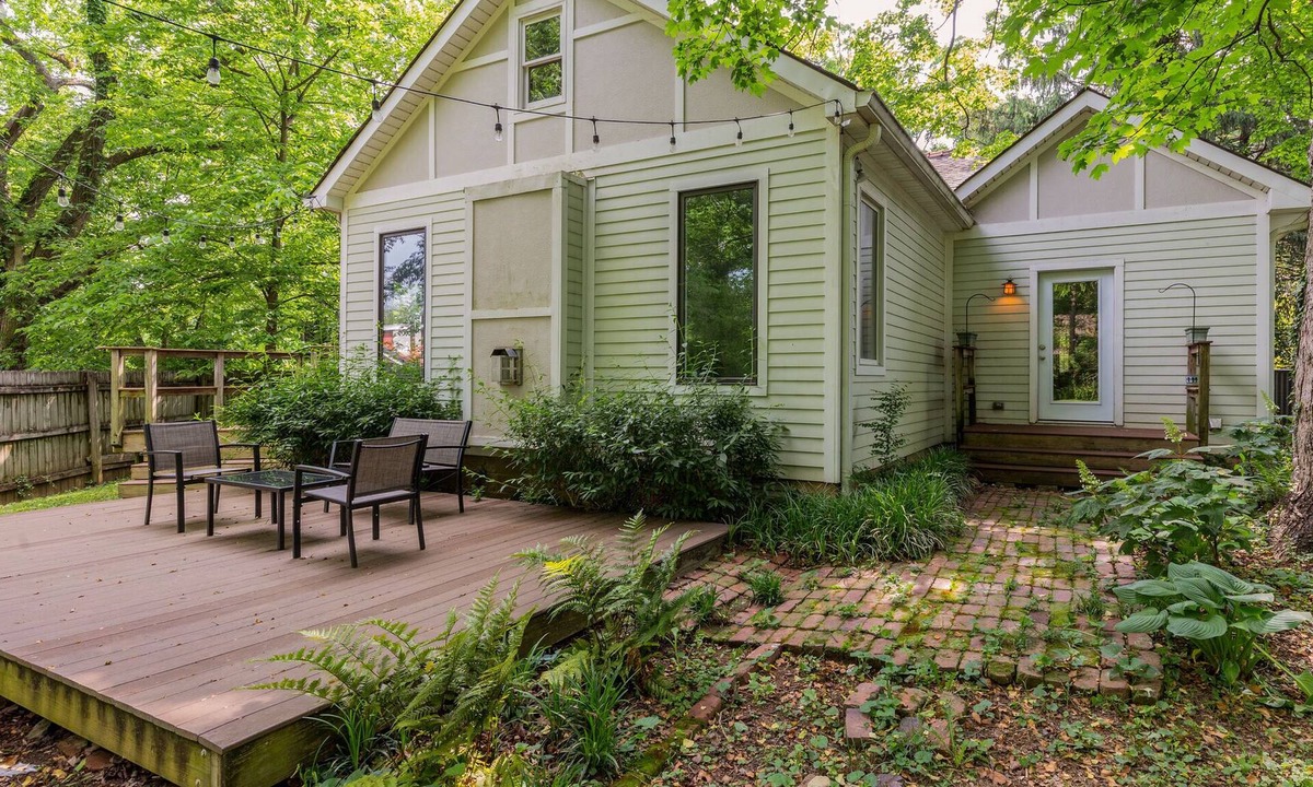 Eastwood House | OLE COTTAGE CORE - PRIVATE YARD - EAST NASHVILLE