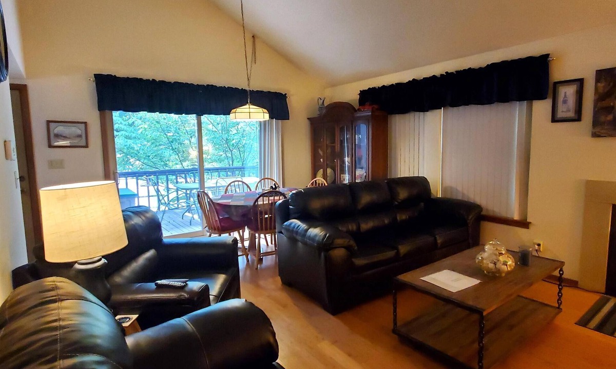 Holiday Island Condo | ON THE ISLAND!