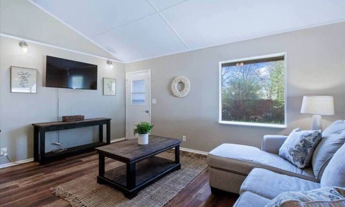 Chattanooga Apartment | Pawnee 2 - Newly Renovated Duplex