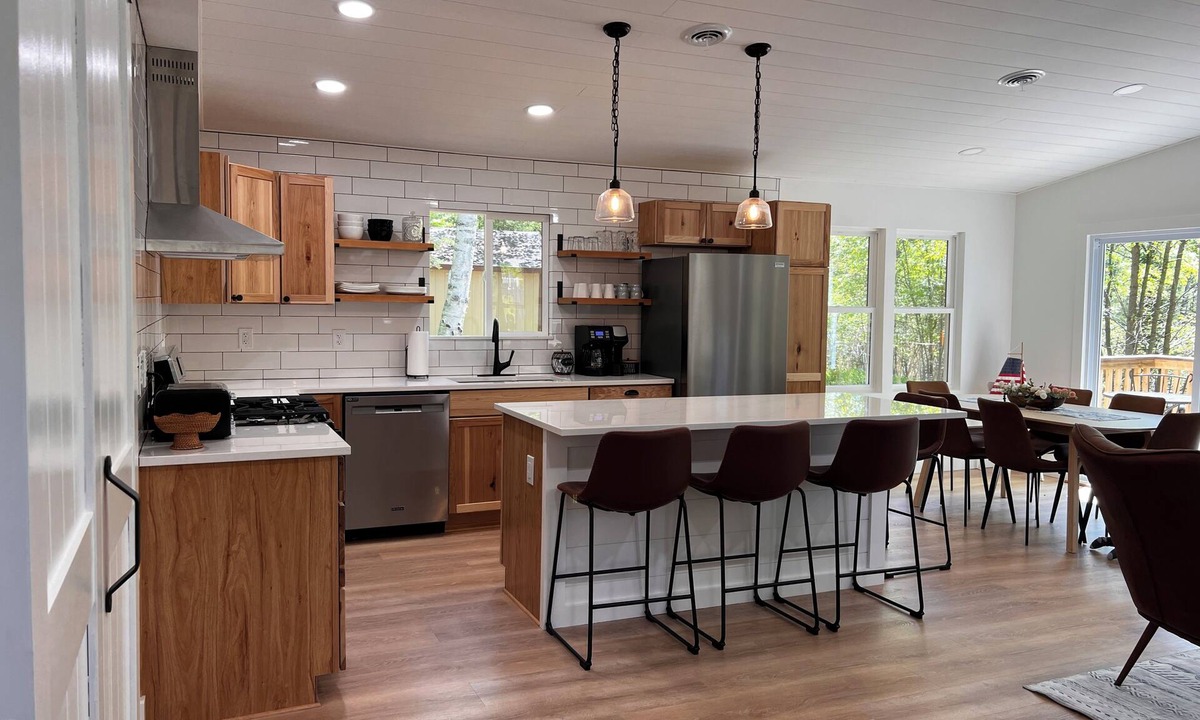 Florence Cottage | Peaceful Trillium Cottage with Lake Access and close to UTV/Snowmobile Trails