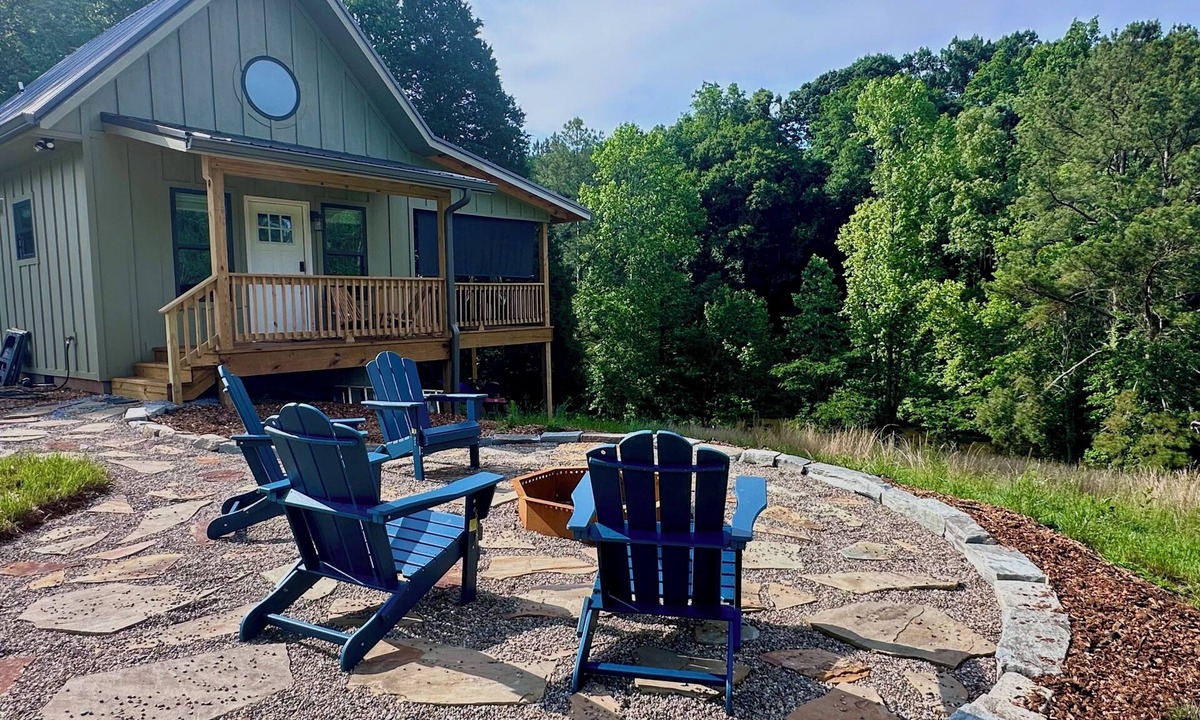 Ashley Oaks House | Peaceful woodland retreat near the water